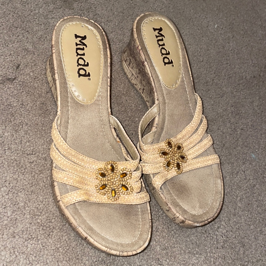 Mudd Wedges